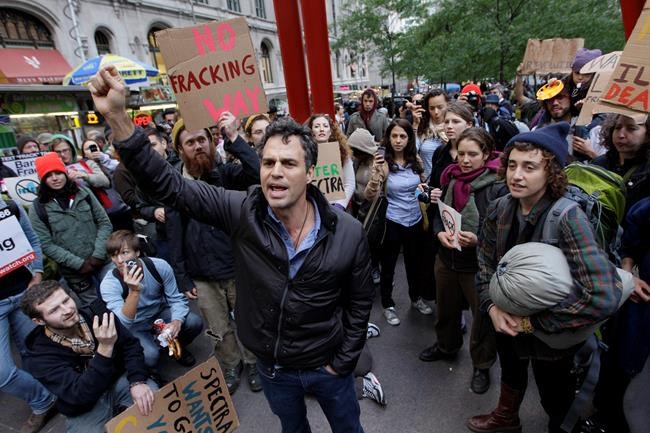 Mark Ruffalo, Alyssa Milano plan Trump counter events | iNFOnews.ca