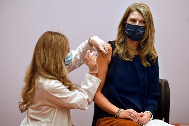 Teacher vaccinations go untracked amid school reopening push | iNFOnews.ca Teacher vaccinations go untracked amid school reopening push | iNFOnews.ca