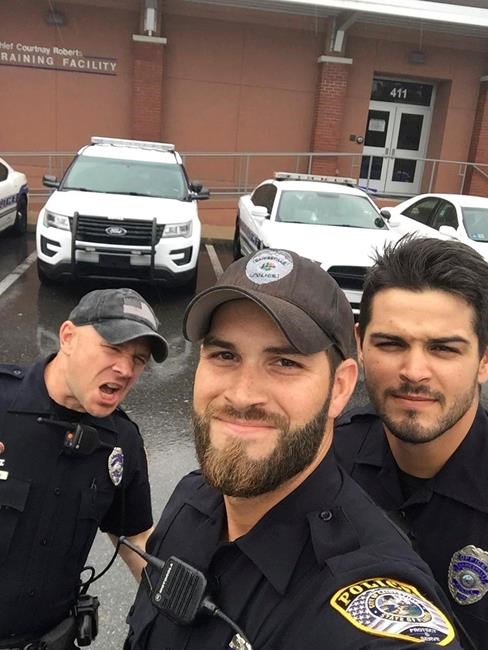 Viral cop photo removed amid complaint against officer | iNFOnews.ca