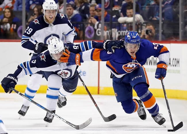 Barzal powers Islanders past Jets 5-2 | iNFOnews.ca Barzal powers Islanders past Jets 5-2 | iNFOnews.ca