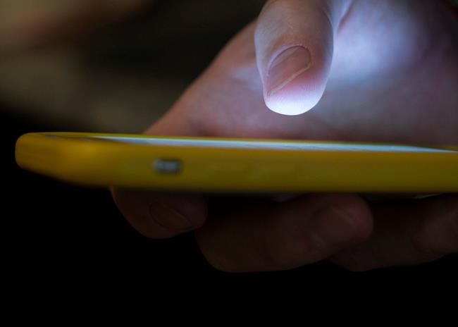 FBI investigates robocalls warning voters to "stay home" | iNFOnews.ca CP303646833