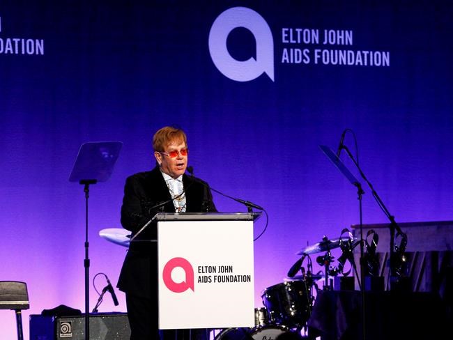 Elton John remembers Aretha Franklin at his annual AIDS gala | iNFOnews.ca