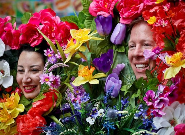 Easter Parade brings out fun, fanciful hats in New York City | iNFOnews.ca Easter Parade brings out fun, fanciful hats in New York City | iNFOnews.ca