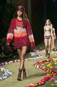 Tommy Hilfiger celebrates '60s and '70s rock icons in a show saluting Beatles, Stones, Hendrix | iNFOnews.ca
