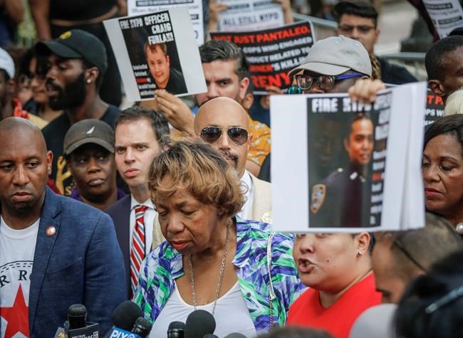 Garner's family seeks mayor's testimony on chokehold death | iNFOnews.ca Garner's family seeks mayor's testimony on chokehold death | iNFOnews.ca