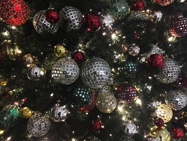 Bag the mistletoe, cut the booze: Office parties sober up | iNFOnews.ca Bag the mistletoe, cut the booze: Office parties sober up | iNFOnews.ca
