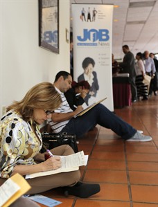 US employers likely hired at strong pace in November for 10th straight month, analysts project | iNFOnews.ca