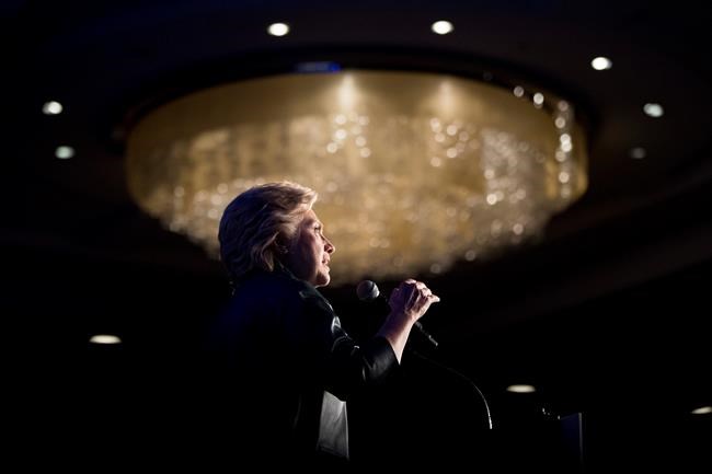 Emails show how private and public Clinton statements clash | iNFOnews.ca