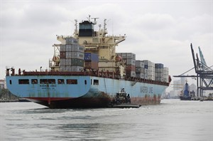 US trade deficit drops to $43.4 billion in October with oil imports falling to 5-year low | iNFOnews.ca CP30989893