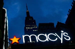 Macy's cuts year outlook, a hint that lots of discounts to come this holiday shopping season | iNFOnews.ca CP30671679