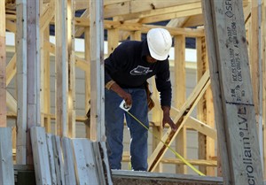 US home construction falls 2 pct. in January, but shows annual gains as economy improves | iNFOnews.ca CP31946948