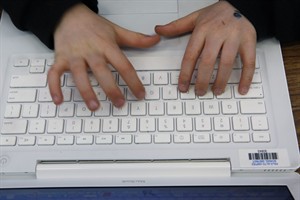 Q&A: Cyber experts warn of 'Bash Bug.' What are the risks? | iNFOnews.ca CP30035228