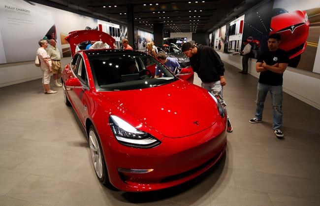 Tesla walks back its plan to close most showrooms | iNFOnews.ca
