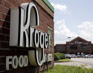 Kroger 1Q results beat analysts' expectations; lifts fiscal 2014 adjusted profit forecast | iNFOnews.ca CP28820843