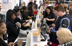 Lacklustre consumer, business spending may slow US growth in final months of 2014 | iNFOnews.ca CP30868785