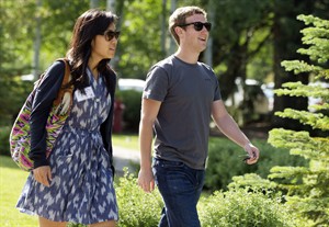 Zuckerberg, wife donate $25 million to CDC Foundation to address Ebola | iNFOnews.ca CP30279397