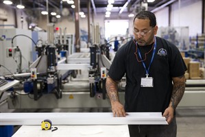 US economy grew at brisk 4.2 per cent rate in April-June quarter, faster than first estimated | iNFOnews.ca CP29665091