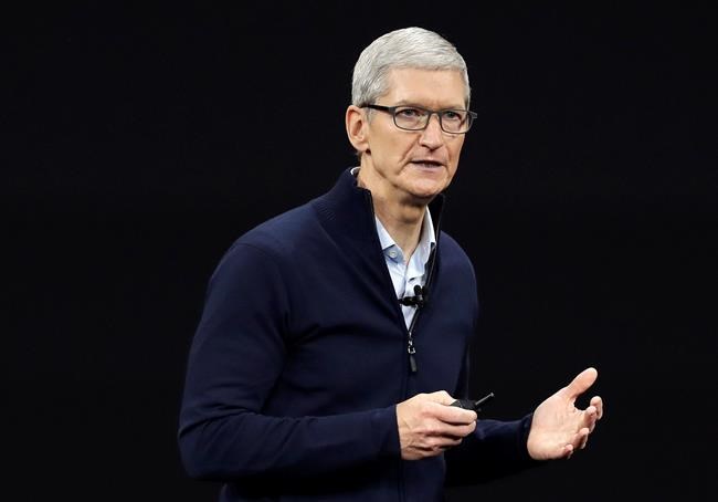 Apple CEO leaves investors dangling on future dividend hike | iNFOnews.ca