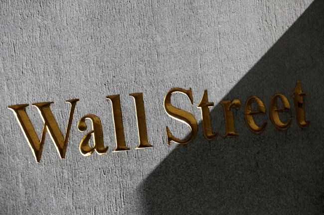 US stocks rise on forecasts from Wal-Mart and airlines | iNFOnews.ca