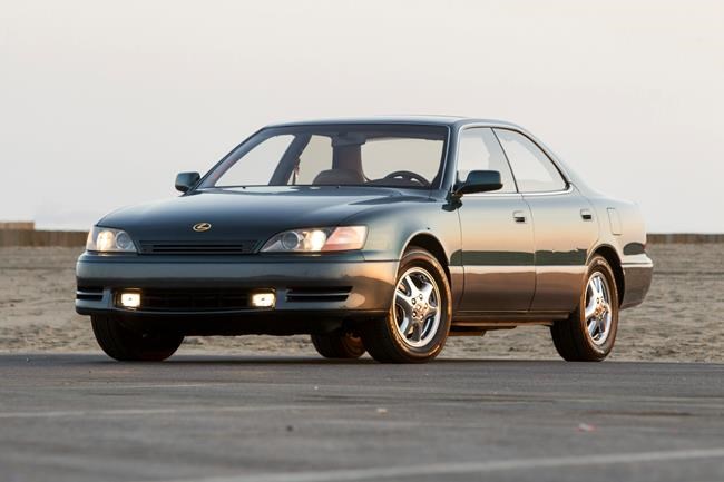 Edmunds: When it makes sense to donate a car to charity | iNFOnews.ca