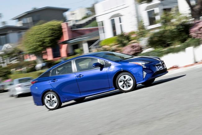 Edmunds examines costly side effect of safety tech: repairs | iNFOnews.ca