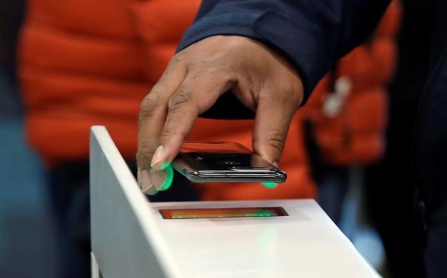 Amazon says it will soon accept cash at cashless stores | iNFOnews.ca Amazon says it will soon accept cash at cashless stores | iNFOnews.ca