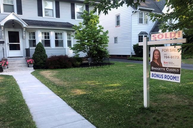 More Americans sign contracts to buy homes in August | iNFOnews.ca More Americans sign contracts to buy homes in August | iNFOnews.ca