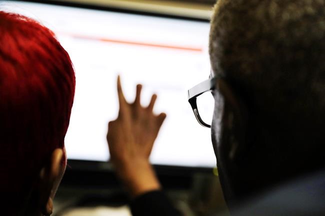 Applications for US jobless aid rise to still-low 258,000 | iNFOnews.ca