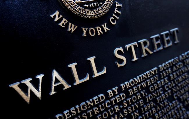 A midday rally fades as sporting goods stocks are penalized | iNFOnews.ca CP650720942