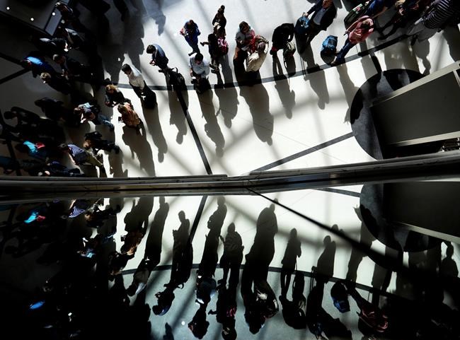 US airlines enlist travellers in effort to cut security lines | iNFOnews.ca US airlines enlist travellers in effort to cut security lines | iNFOnews.ca
