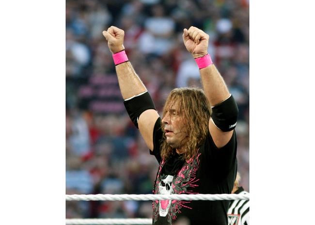 Spectator charged with assaulting WWE star Bret Hart | iNFOnews.ca