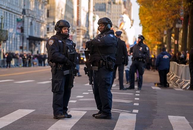 Macy's Thanksgiving parade revels on amid tight security | iNFOnews.ca