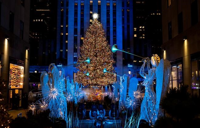 Rockefeller Center Christmas Tree turns on, with virus rules | iNFOnews.ca Rockefeller Center Christmas Tree turns on, with virus rules | iNFOnews.ca