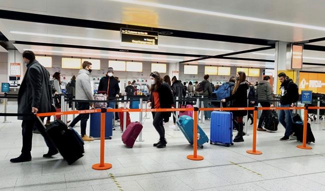 US to require negative COVID-19 test from UK travellers | iNFOnews.ca