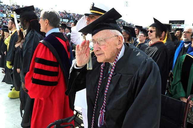 WWII vet who got degree delayed by nearly 7 decades has died | iNFOnews.ca