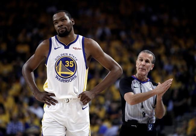 Durant travels with the Warriors to Toronto ahead of finals | iNFOnews.ca