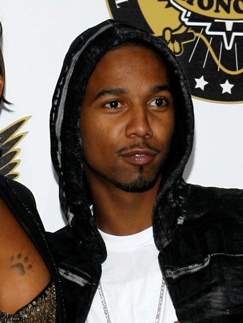 Rapper Juelz Santana turns himself in to face weapons charge | iNFOnews.ca