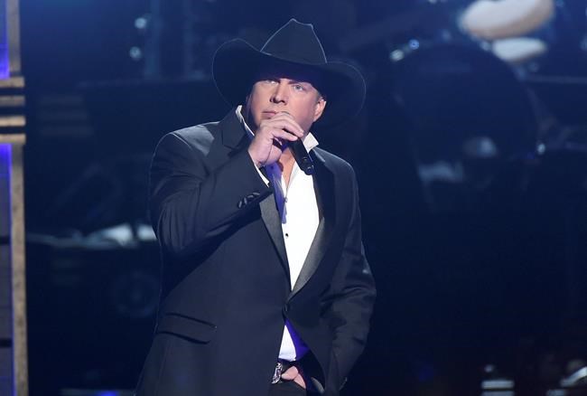Garth Brooks has something to say to 'The Voice' contestants | iNFOnews.ca