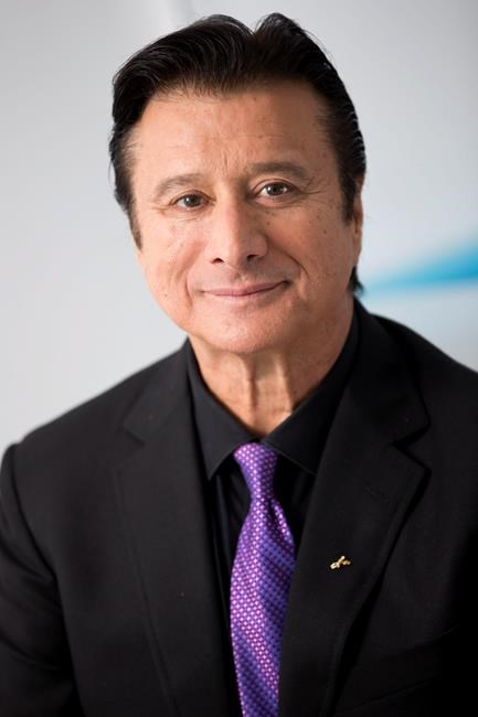 A broken heart reignites Steve Perry's love for music | iNFOnews.ca