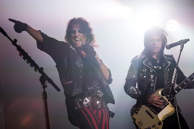 Feels like the 1st time: many '77 rock kings still touring | iNFOnews.ca