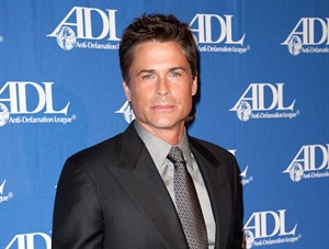 Group calls DirecTV ad with Rob Lowe discriminatory toward people with shy bladders | iNFOnews.ca CP30562291