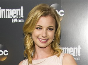 Emily VanCamp embraces popularity of TV show 'Revenge' but shies away from personal attention | iNFOnews.ca CP20274887