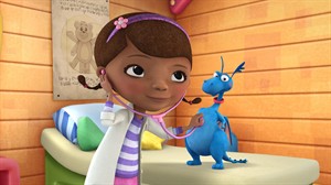 Black female doctors see hope in kids' TV show 'Doc McStuffins' and its wanna-be girl M.D. | iNFOnews.ca CP18775427