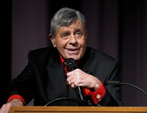 Publicist says Jerry Lewis hospitalized for low blood sugar after forgetting to eat, drink | iNFOnews.ca CP18786721
