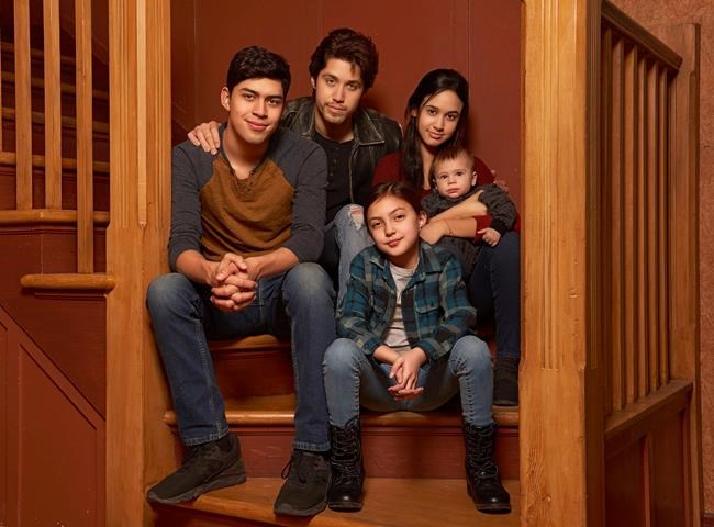 1990s drama 'Party of Five' reboot involves deported parents | iNFOnews.ca