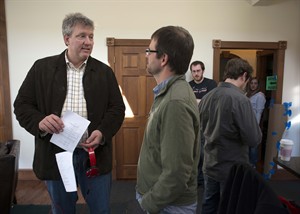 Pittsburgh-based reality show 'The Chair,' which follows 2 young directors, is set to debut | iNFOnews.ca CP29707778
