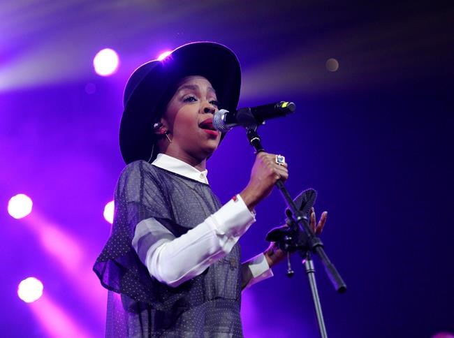 Fans bail as Lauryn Hill is 3 hours late for Pittsburgh show | iNFOnews.ca Fans bail as Lauryn Hill is 3 hours late for Pittsburgh show | iNFOnews.ca