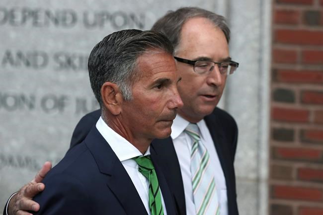 Mossimo Giannulli reports to prison in college bribery case | iNFOnews.ca
