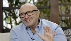 Texas lawmakers make Phil Collins honorary Texan, salute his Alamo donations, lyrics | iNFOnews.ca CP32243380