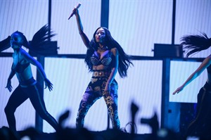 2 Nicki Minaj tour members in Philadelphia for rehearsals stabbed outside bar, 1 fatally | iNFOnews.ca CP31952412